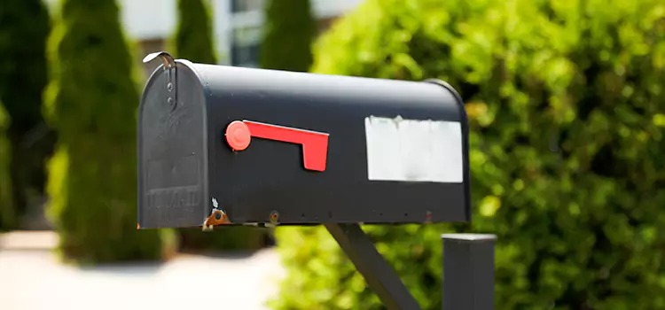 Secure Mailboxes for Packages Selden